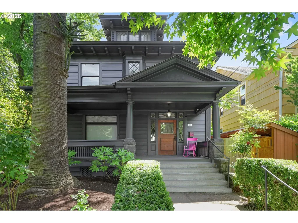 1534 SE Taylor Street Portland OR 97214