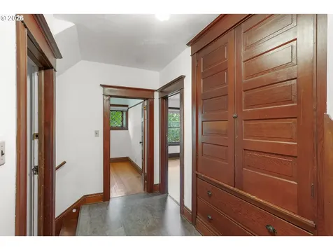 1534 SE Taylor Street Portland OR 97214