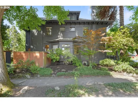 1534 SE Taylor Street Portland OR 97214
