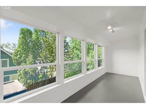 1534 SE Taylor Street Portland OR 97214