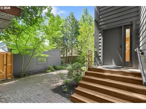 1534 SE Taylor Street Portland OR 97214