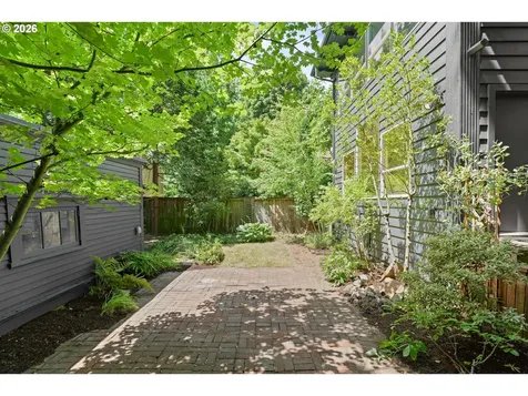1534 SE Taylor Street Portland OR 97214