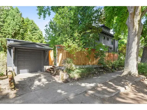 1534 SE Taylor Street Portland OR 97214