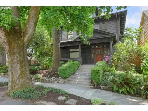 1534 SE Taylor Street Portland OR 97214