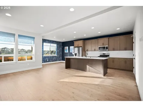 719 NW 178th Street Ridgefield WA 98642