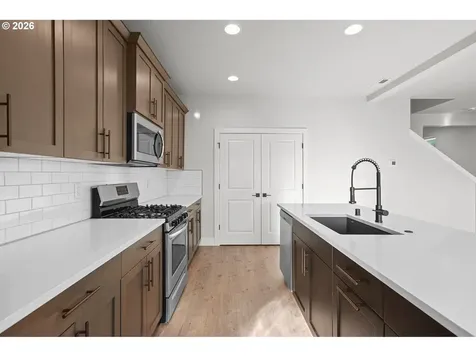 719 NW 178th Street Ridgefield WA 98642