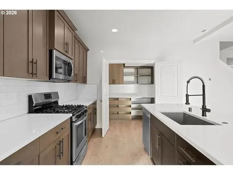 719 NW 178th Street Ridgefield WA 98642