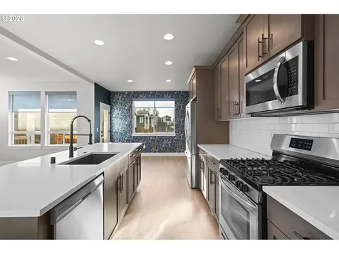 719 NW 178th Street Ridgefield WA 98642