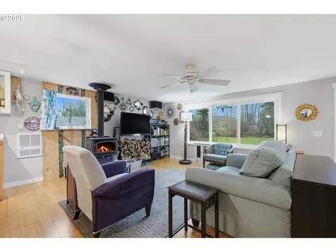 120 Sandy Bend Road Castle Rock WA 98611