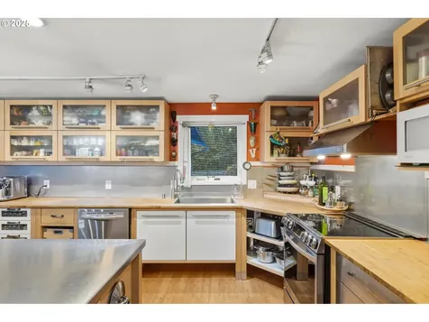120 Sandy Bend Road Castle Rock WA 98611