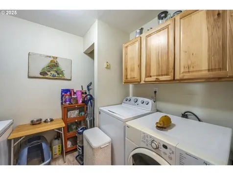 1274 Wild Mustang Lane Gilchrist OR 97737