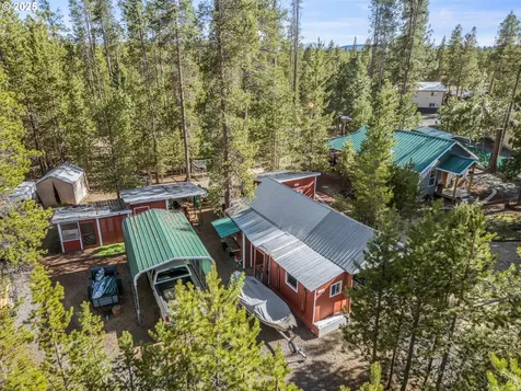 1274 Wild Mustang Lane Gilchrist OR 97737
