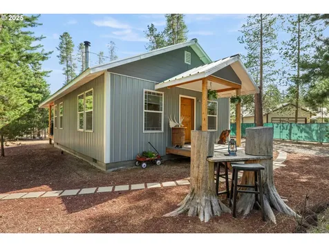 1274 Wild Mustang Lane Gilchrist OR 97737