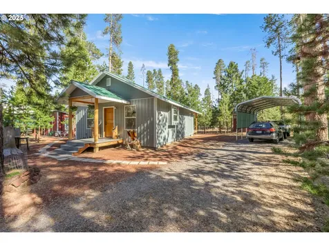 1274 Wild Mustang Lane Gilchrist OR 97737