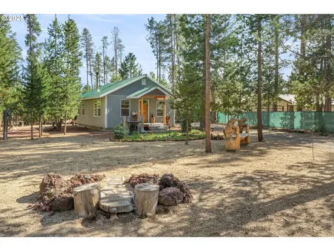 1274 Wild Mustang Lane Gilchrist OR 97737