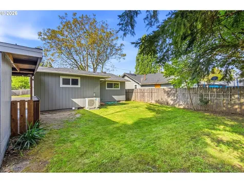 1121 Spruce Street Sweet Home OR 97386