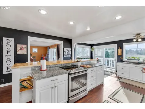 15032 S Carus Road Oregon City OR 97045