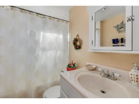 15032 S Carus Road Oregon City OR 97045