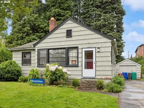 2331 SE 70th Avenue Portland OR 97215