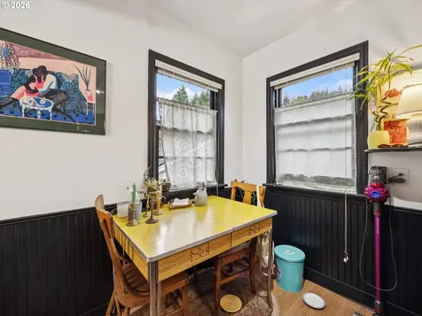 2331 SE 70th Avenue Portland OR 97215