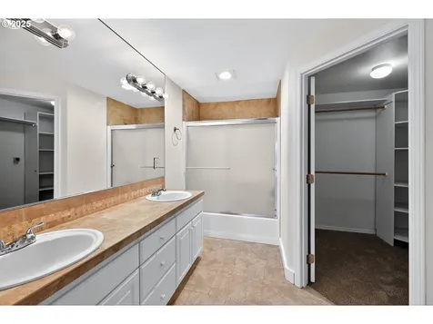 10417 NE 97th Street Vancouver WA 98662