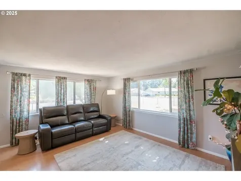 309 High Street Jefferson OR 97352