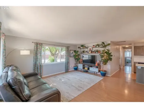 309 High Street Jefferson OR 97352