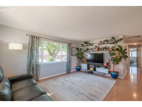 309 High Street Jefferson OR 97352