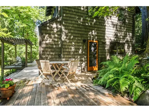 10805 NW Skyline Boulevard Portland OR 97231
