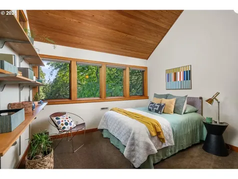 10805 NW Skyline Boulevard Portland OR 97231