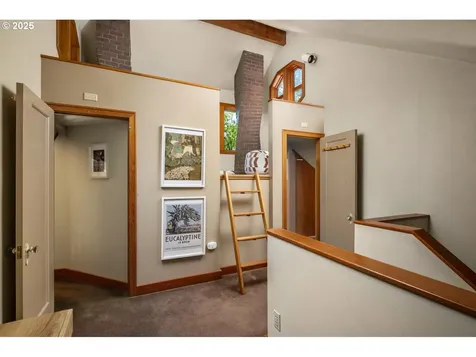 10805 NW Skyline Boulevard Portland OR 97231