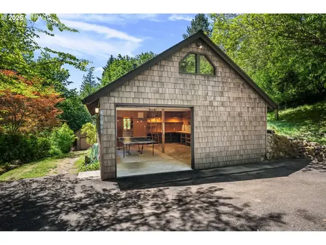10805 NW Skyline Boulevard Portland OR 97231