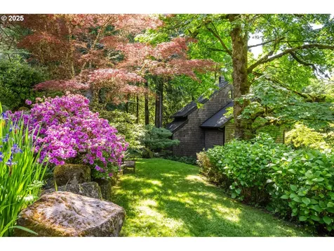 10805 NW Skyline Boulevard Portland OR 97231