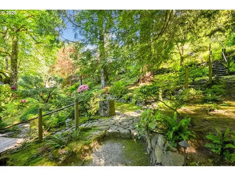 10805 NW Skyline Boulevard Portland OR 97231