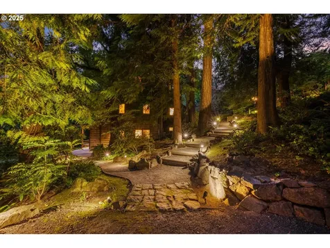 10805 NW Skyline Boulevard Portland OR 97231