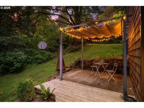 10805 NW Skyline Boulevard Portland OR 97231
