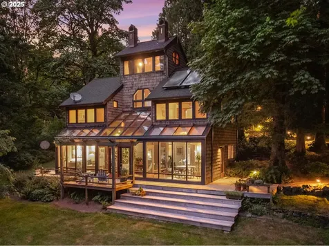 10805 NW Skyline Boulevard Portland OR 97231