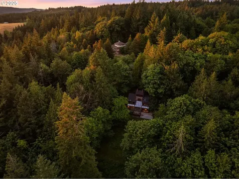 10805 NW Skyline Boulevard Portland OR 97231