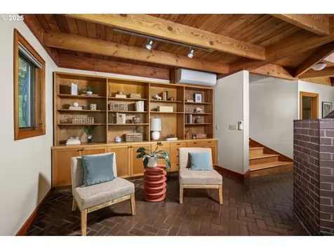 10805 NW Skyline Boulevard Portland OR 97231