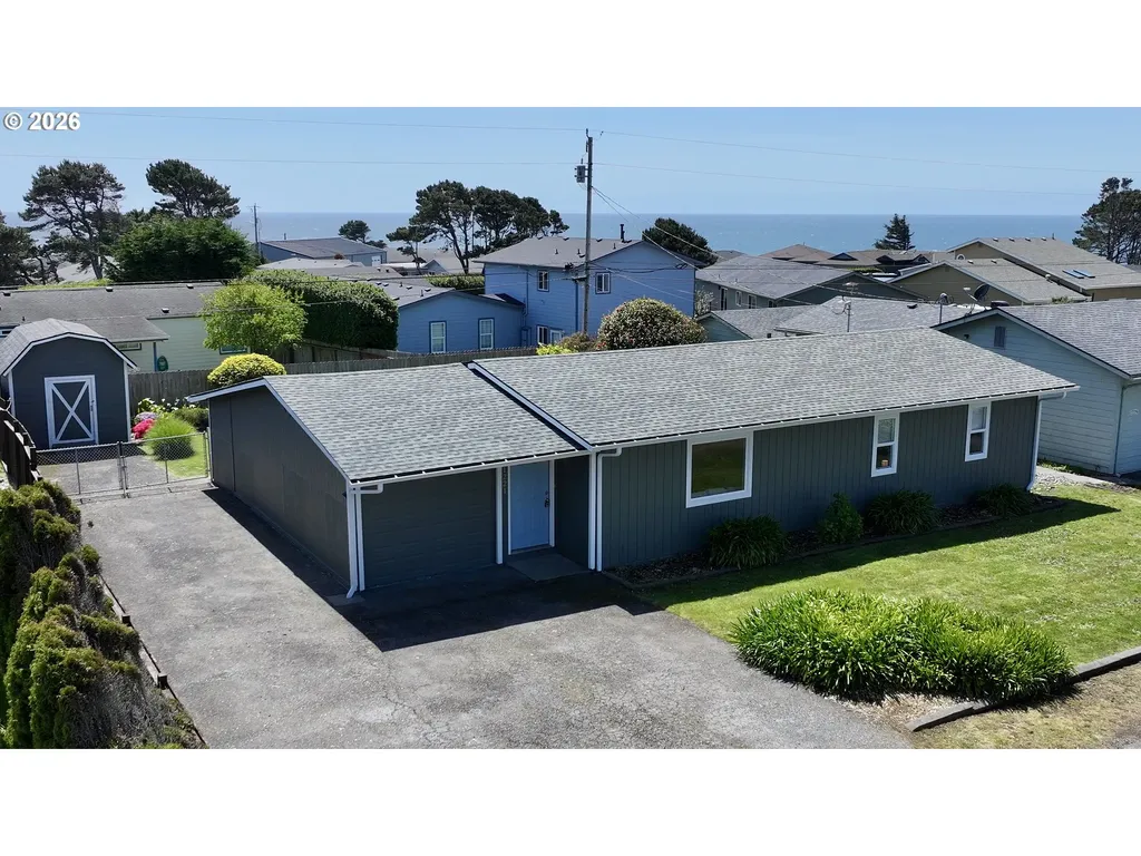 1221 Iris Street Brookings OR 97415