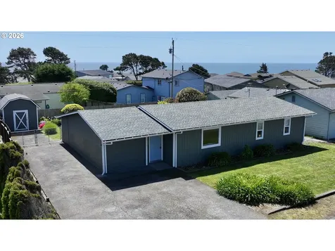 1221 Iris Street Brookings OR 97415