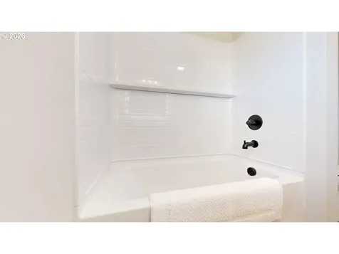 1221 Iris Street Brookings OR 97415