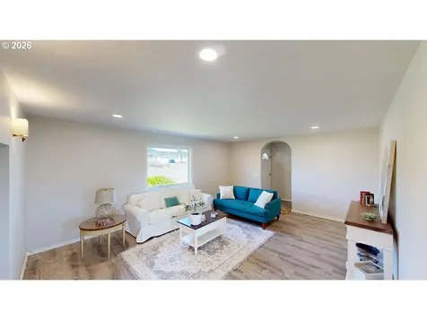 1221 Iris Street Brookings OR 97415