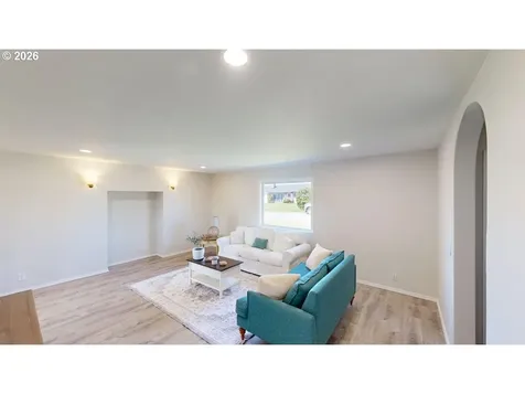 1221 Iris Street Brookings OR 97415