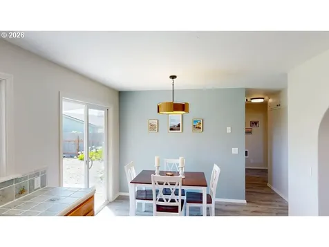 1221 Iris Street Brookings OR 97415