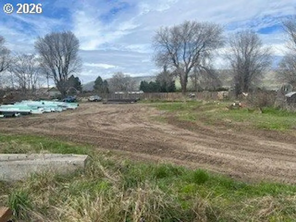 308 Shepler Street Dallesport WA 98617