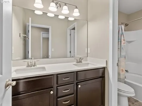 16611 NE 93rd Way Vancouver WA 98682