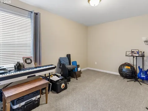 16611 NE 93rd Way Vancouver WA 98682