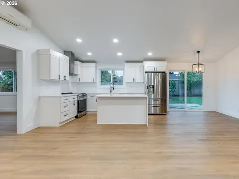 12611 NE 44th Street Vancouver WA 98682