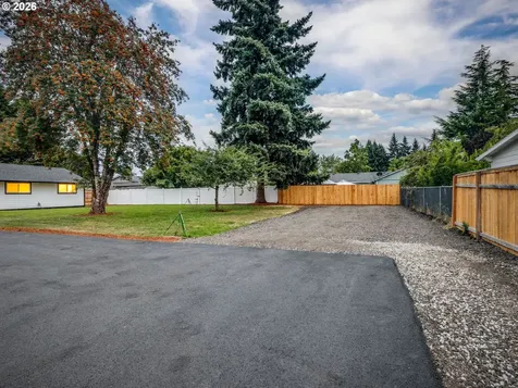 12611 NE 44th Street Vancouver WA 98682